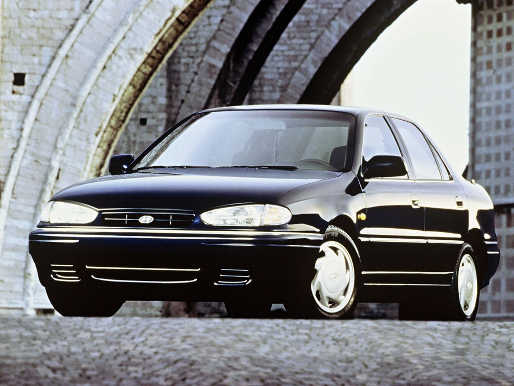 Hyundai Elantra I (J1) Седан 1990—1995