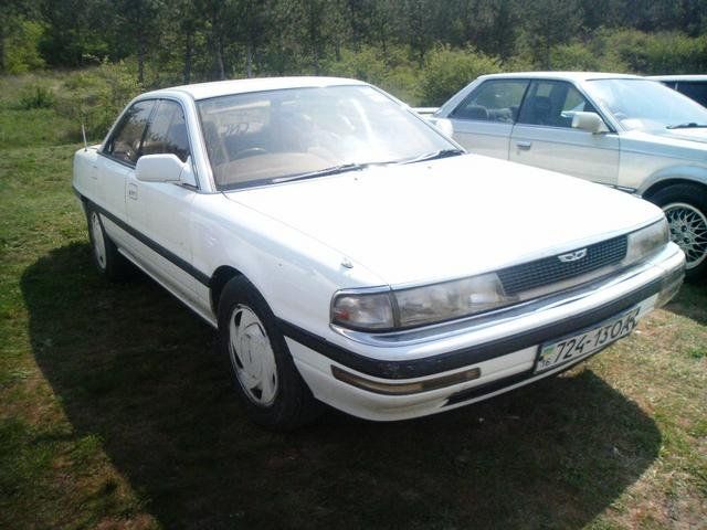 Mazda Persona 1988—1991