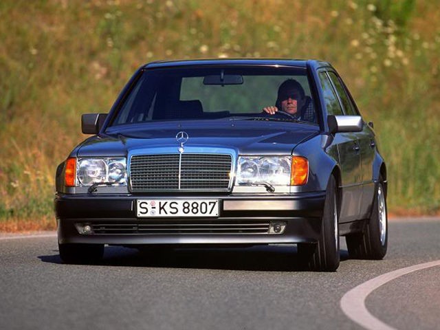 Mercedes-Benz E-klasse I (W124) Седан 1992—1995