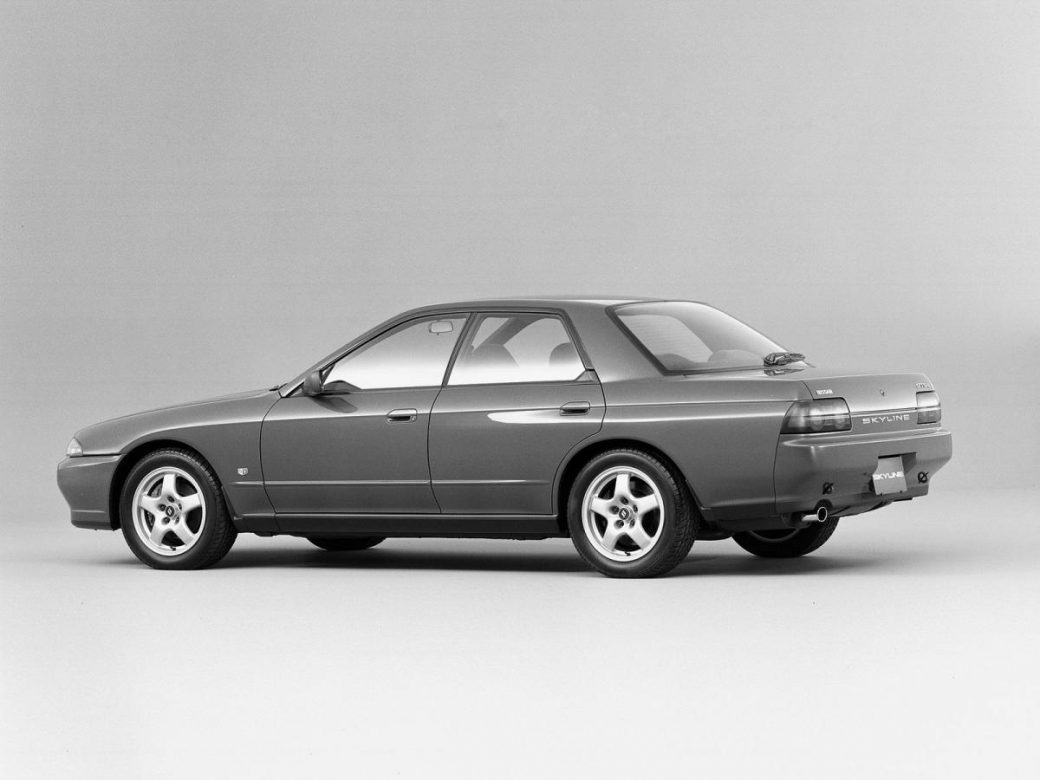 Nissan Skyline VIII (R32) Седан 1989—1993