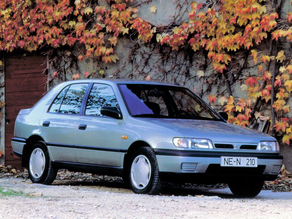 Nissan Sunny N14 Седан 1990—1995