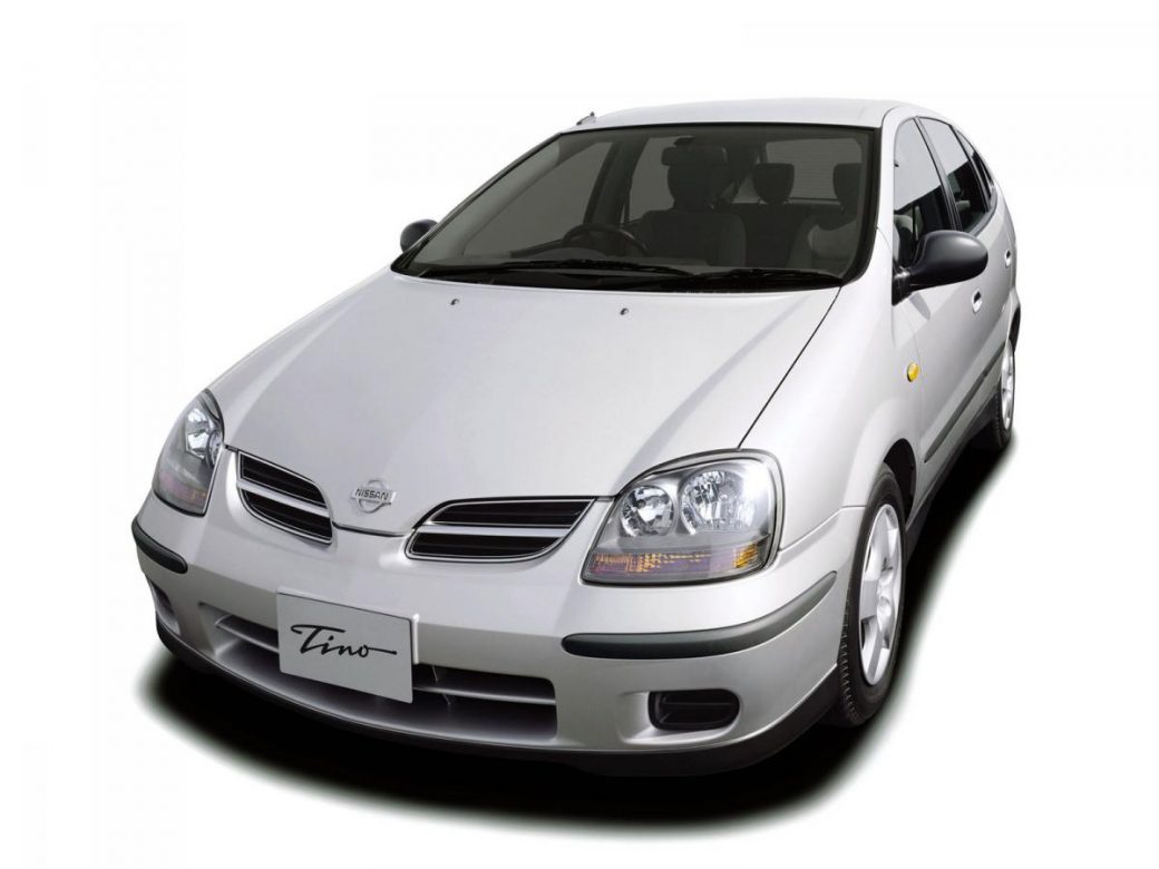 Nissan Tino 1998—2003