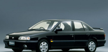 Nissan Primera I (P10) Седан 1990—1995