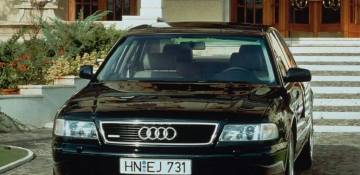 Audi A8 I (D2) Седан 1994—2002