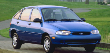 Ford Festiva II Хэтчбек 5 дв. 1994—1997