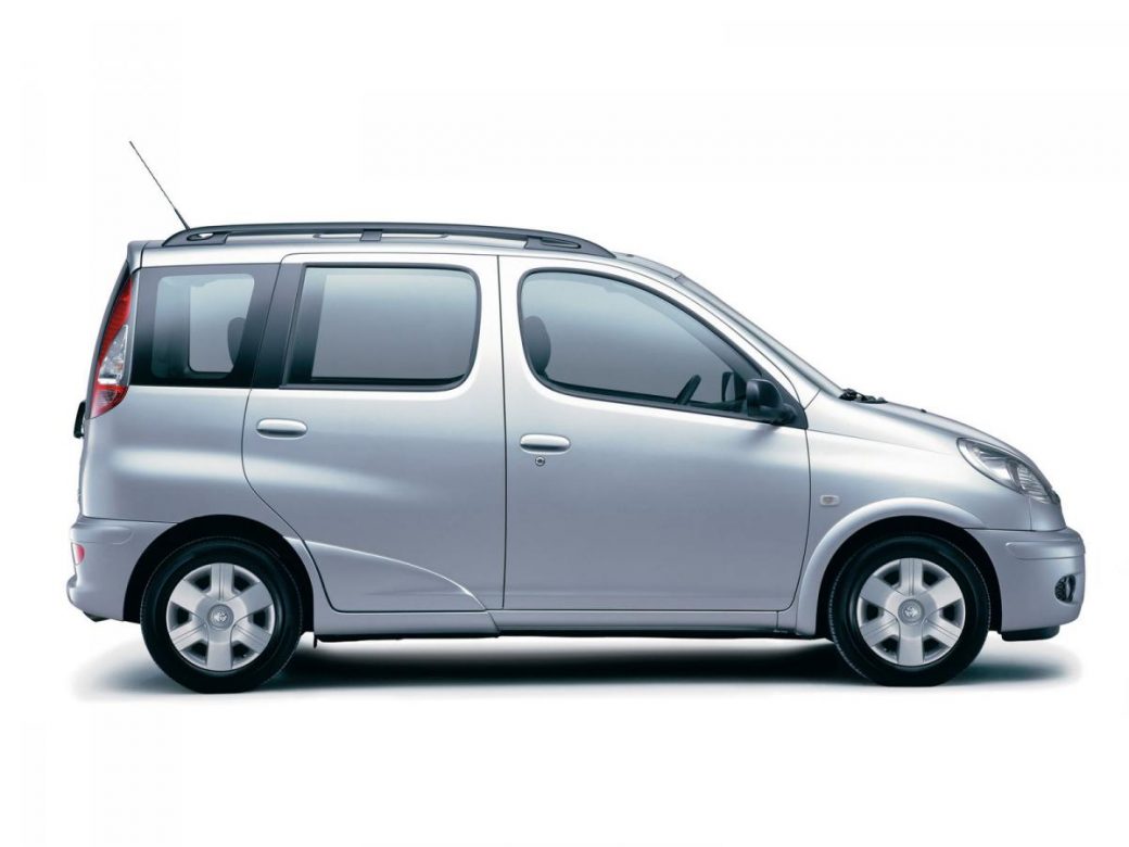 Toyota Yaris Verso 1999—2006